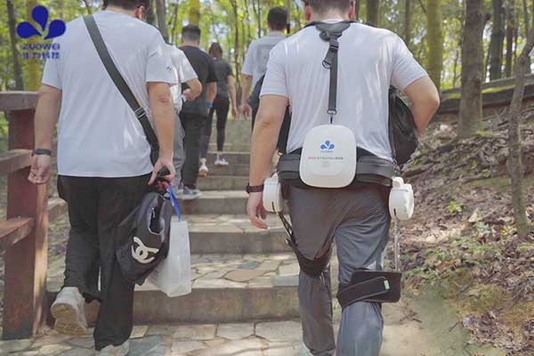 科技赋能生活丨作为科技智能助行机器人，开启登山新体验