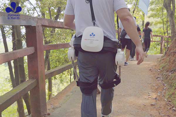 科技赋能生活丨作为科技智能助行机器人，开启登山新体验
